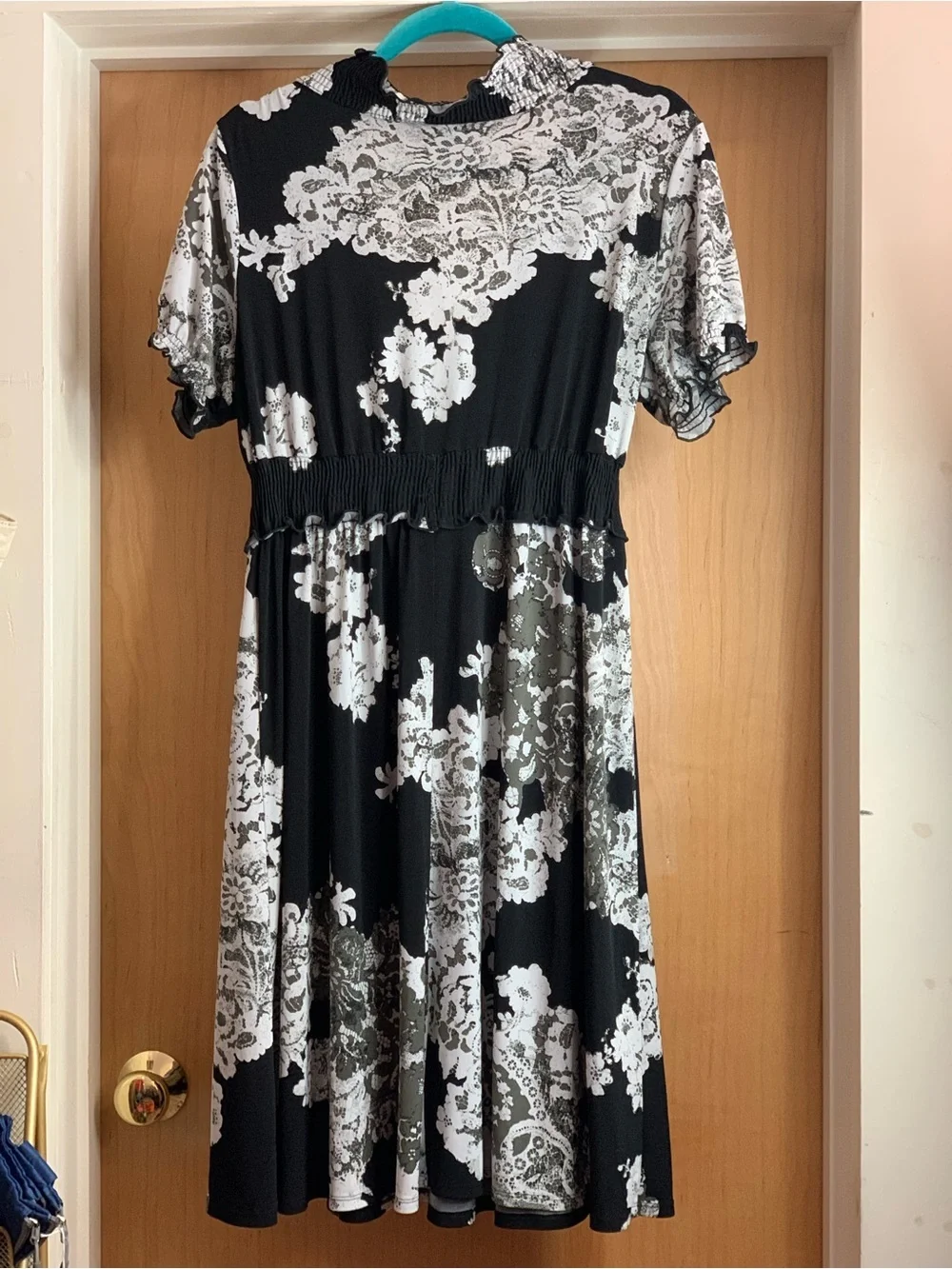 Valerie Bertinelli Black and White Floral Midi Dress Size-Large Romantic Boho